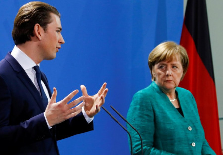 Rakouský kancléř Kurz poslal Merkelovou s kvótama na muslimy do háje
