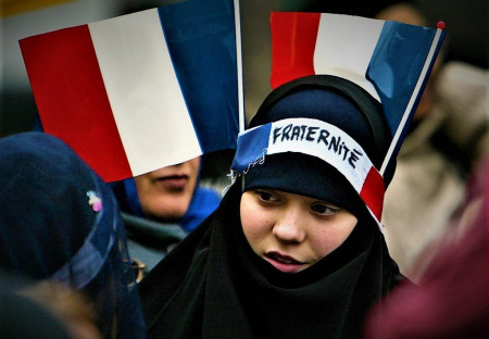 Francie: Ideologie viktimizace muslimů