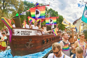 pirati-se-opet-zucastni-festivalu-prague-pride