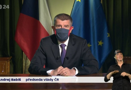 Operace Rouška: Co kromě obličeje má zakrýt povinné zahalování na veřejnosti?