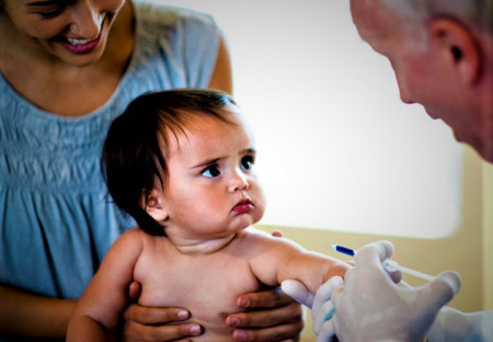 I děti bude nutné očkovat genetickými vakcínami