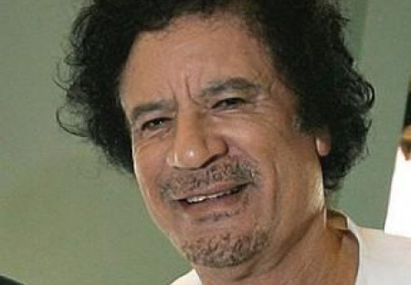 Proč musel zemřít Muammar Kaddáfí? Rest in peace.