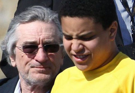 Robert De Niro: „Můj syn je autista kvůli očkování.“ Přesto herec stáhl ze svého festivalu film o vakcínách. Byl vydírán?
