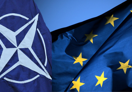 Nutné stanovisko k EU a k NATO