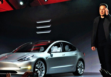 Automobil Tesla 3 a sériová výroba? Jak je to doopravdy.