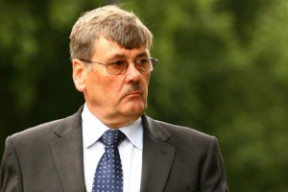 bob-ainsworth