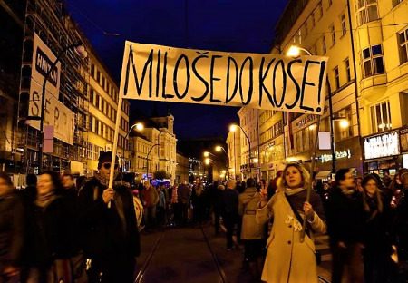 Tichý divák, který necinká