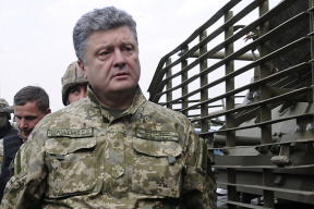 vyrazne-jiny-pohled-na-ukrajinu-nez-vam-hlasi-miroslav-karas-v-praze-ho-predstavil-exdiplomat-basta-i-hoste-primo-z-mista