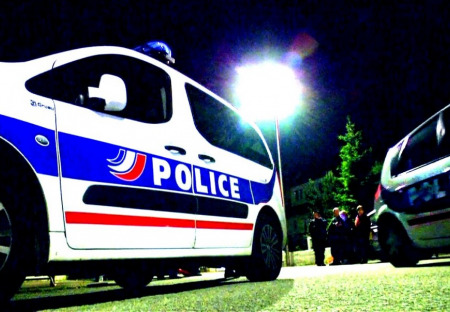 Francouzská policie. Jen ponížení a výsměch