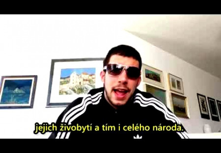 "Dřepující Slovan" vs sluníčkáři