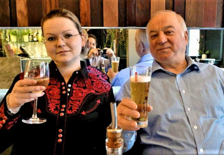 P.C.Roberts: „BZ toxin“ z kauzy Skripal nepochází z Ruska, ale používaly jej USA a Británie
