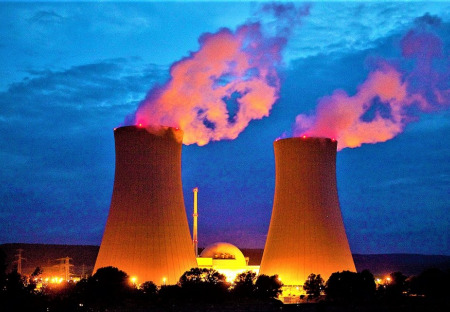 Česká republika nadále sází na jadernou energetiku + další zprávy z energetiky