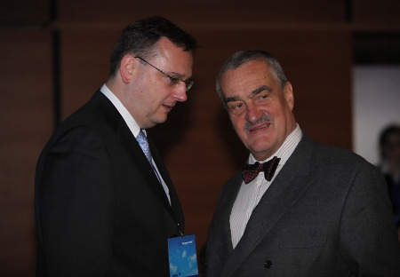 Premiér hot a ministr čehý