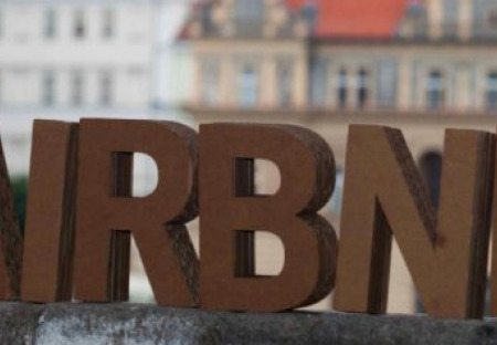 Piráti: U Airbnb je potřeba snížit byrokracii a zajistit ochranu zájmů sousedů a obcí. Vládní návrh je výkřik do tmy