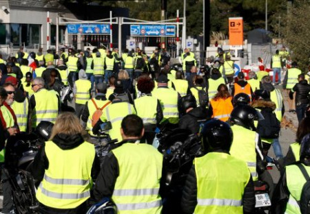 Protesty žlutých vest se šíří: pátý týden