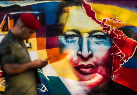 Proti Chavezovi nemali USA šancu, s Madurom je to ľahšie