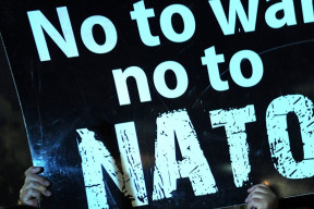 strasidelne-statni-oslavy-20-vyroci-vstupu-cr-do-nato-primator-hrib-se-take-vyznamenal