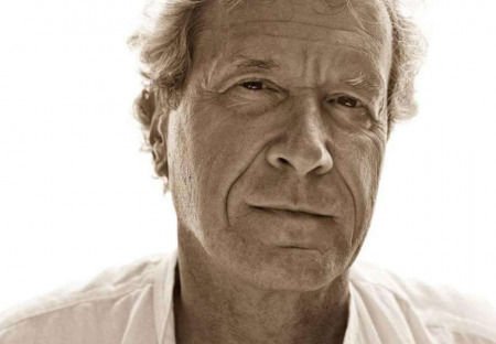 John Perkins - Zpověď lovce ekonomik - rozhovor