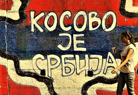 Kosovo rozdmýchává na Balkáně přízrak války