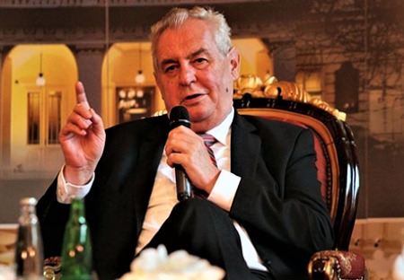 "Vítězství Miloše Zemana nad ČSSD a Babišem v kauze Šmarda