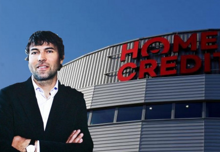 Otevřený dopis rektorovi UK kvůli smlouvě o partnerství s Home Credit