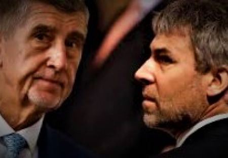 Léčba Kellnerem. Bakalovi novináři a ČT na infarkt. K antibabiš/zeman jim přibyl Kellner