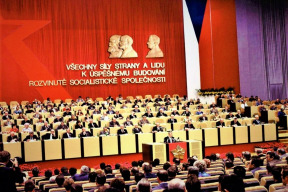 veru-umna-ale-byla-ta-soudruzka-ucitelka-v-kadani-neni-liz-pravda