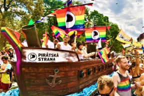 pirati-ziskali-podporu-pro-zachovani-petidenni-lhuty-bez-sankci-za-pozdni-podani-danoveho-priznani