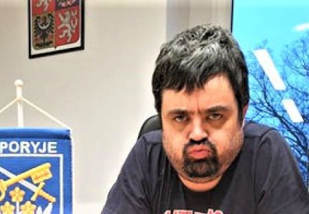 Když na Kongresu ODS naslouchají choromyslní choromyslnému