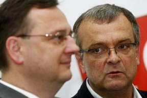 dph-nechapou-jen-debilove-vzkazuje-na-hrad-a-obcanum-premier