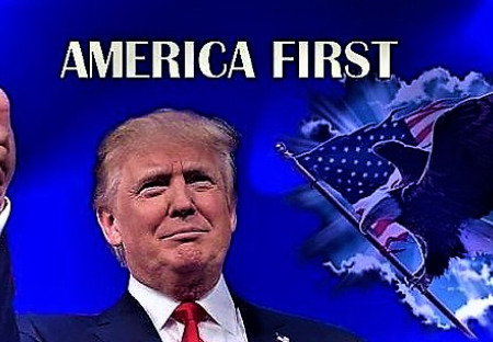 Trump: USA porazily Islámský stát, Američané navíc vynalezli písmo a z Adamova žebra stvořili Evu