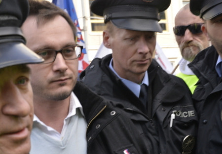 Petice pro zachování ochrany hranic ČR i po skončení pandemie