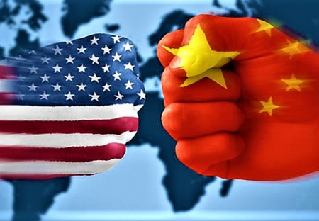 Masivní obchodní nerovnováha s Čínou: Provaz, na kterém nás pověsí. COVID-19 by Pekingu mohl pomoci dosáhnout globální dominance