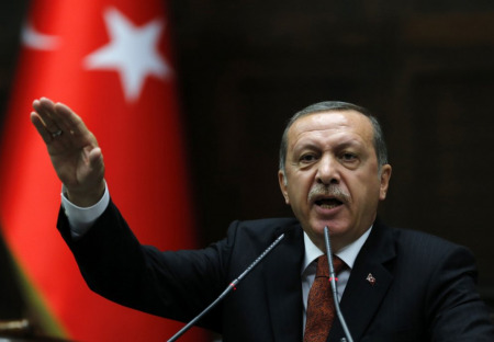 Když se Erdogan vymkne z kloubů