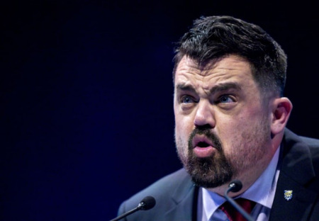 Pavle Novotný, je v zájmu ČR, abyste se (také) odebral do věčných lovišť!