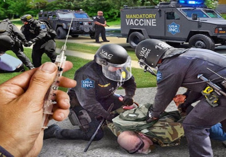 Austrálski policajti majú právo násilne ľuďom zobliecť spodné prádlo a zaočkovať ich