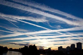 uznavany-expert-promluvil-chemtrails-jsou-globalni-skrytou-operaci-pro-totalni-kontrolu