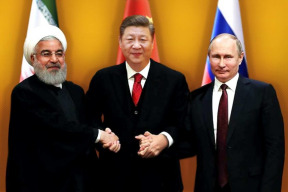 trojita-aliance-ciny-ruska-a-iranu-ukazuje-sve-vojenske-sily-a-vyzvy-bidena
