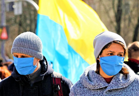 Ukrajinský příklad boje proti rouškovému režimu   