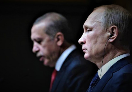 Putin ukazuje Bruselu, jaké argumenty platí na Turecko
