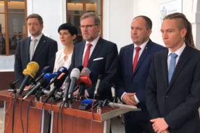 nedovolme-aby-nam-vladli-lide-kteri-budou-prosazovat-cizi-zajmy-na-ukor-tech-ceskych