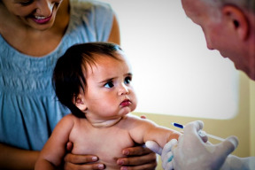 i-deti-bude-nutne-ockovat-genetickymi-vakcinami