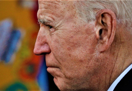 Náš národ je v nebezpečí. Biden není duševně v pořádku, varují američtí generálové