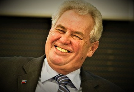 Prezident Zeman – hlavní překážka k bezuzdnému řádění demokreténů ze Senátu a některých stejně postižených politiků.