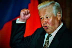 byvaly-viceprezident-ruska-o-rozpadu-sssr-jelcinovi-a-strelbe-na-lidi-pred-bilym-domem-byl-to-cisty-podraz