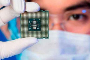 sef-vyrobce-polovodicu-intel-cipu-je-dost-ale-automobilky-je-nechteji