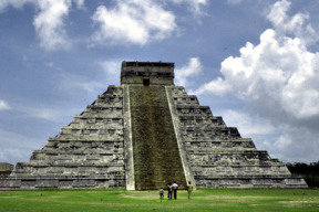 s-cim-je-spojena-nahla-aktivizace-pyramid