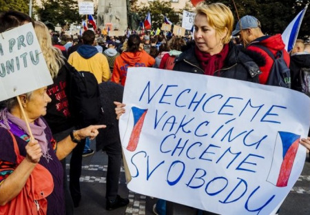 Založení církve odpůrců očkování a respirátorů