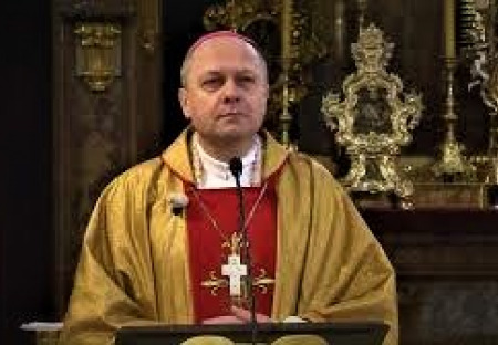 Pražský biskup o unijním zákazu Vánoc a utlačovatelských tendencích EU