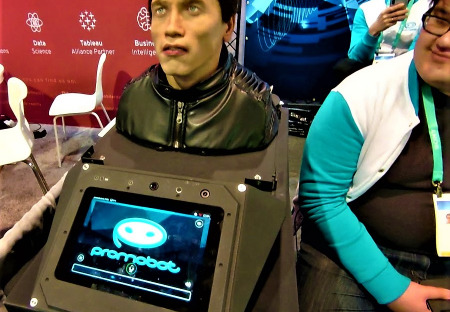 Technologická společnost zaplatí 200 000 dolarů za tisk lidských tváří na roboty